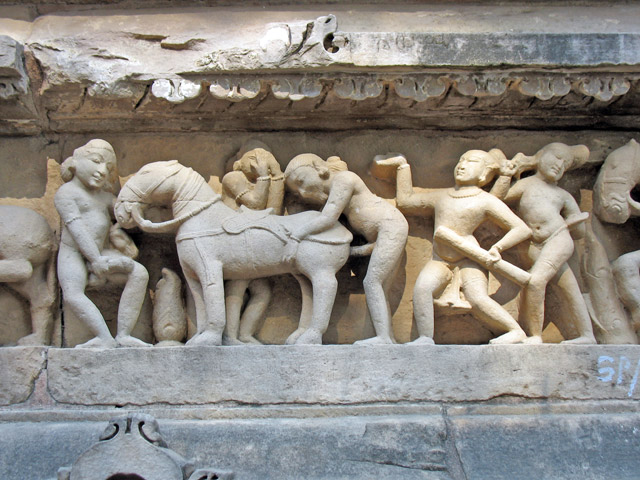 Божественное слияние женского и мужского, почему тогда изображен секс…